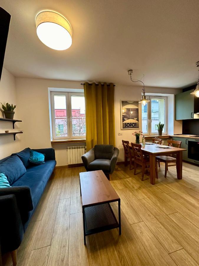 Jazz Apartament Czestochowa Centrum 2-Bedroom Exterior foto